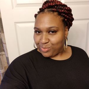 Meet your Posher, Crystal